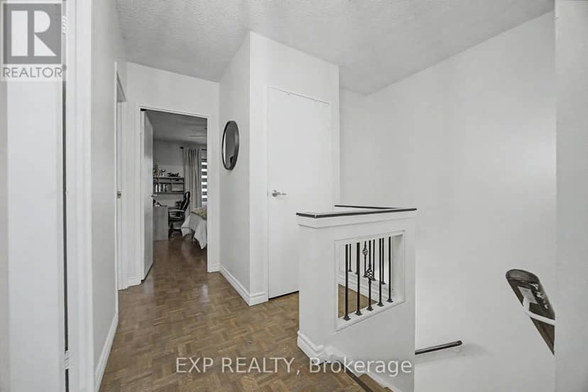 501 - 1000 Cedarglen Gate, Mississauga, photo 4