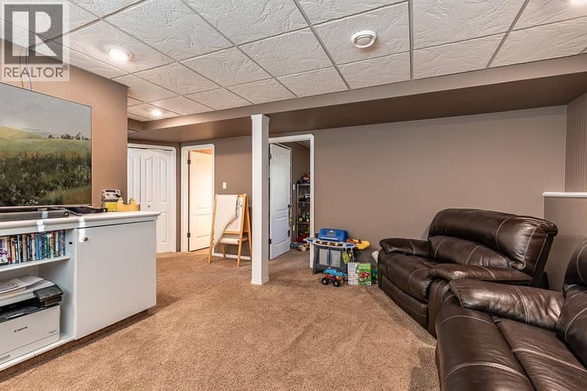 22 Hamilton Court NE — photo 25 of 40