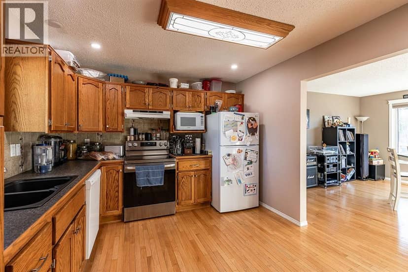 22 Hamilton Court NE — photo 13 of 40