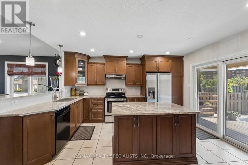375 Fairway Road — photo 10 of 39