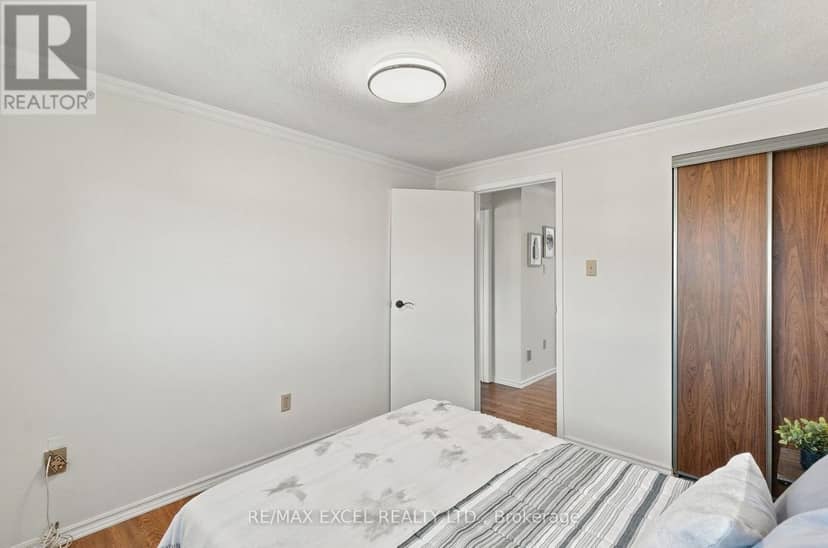97 Tangmere Crescent — photo 23 of 40