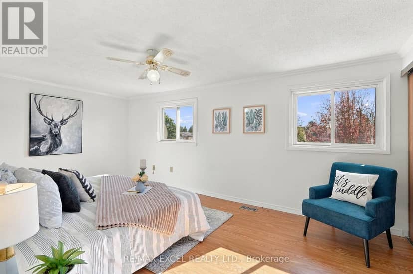 97 Tangmere Crescent — photo 32 of 40