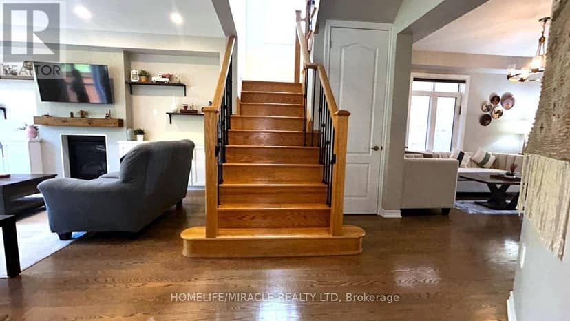 185 Thornbush Boulevard — photo 7 of 40