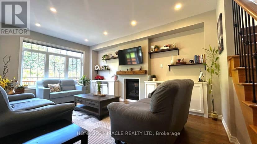 185 Thornbush Boulevard — photo 10 of 40