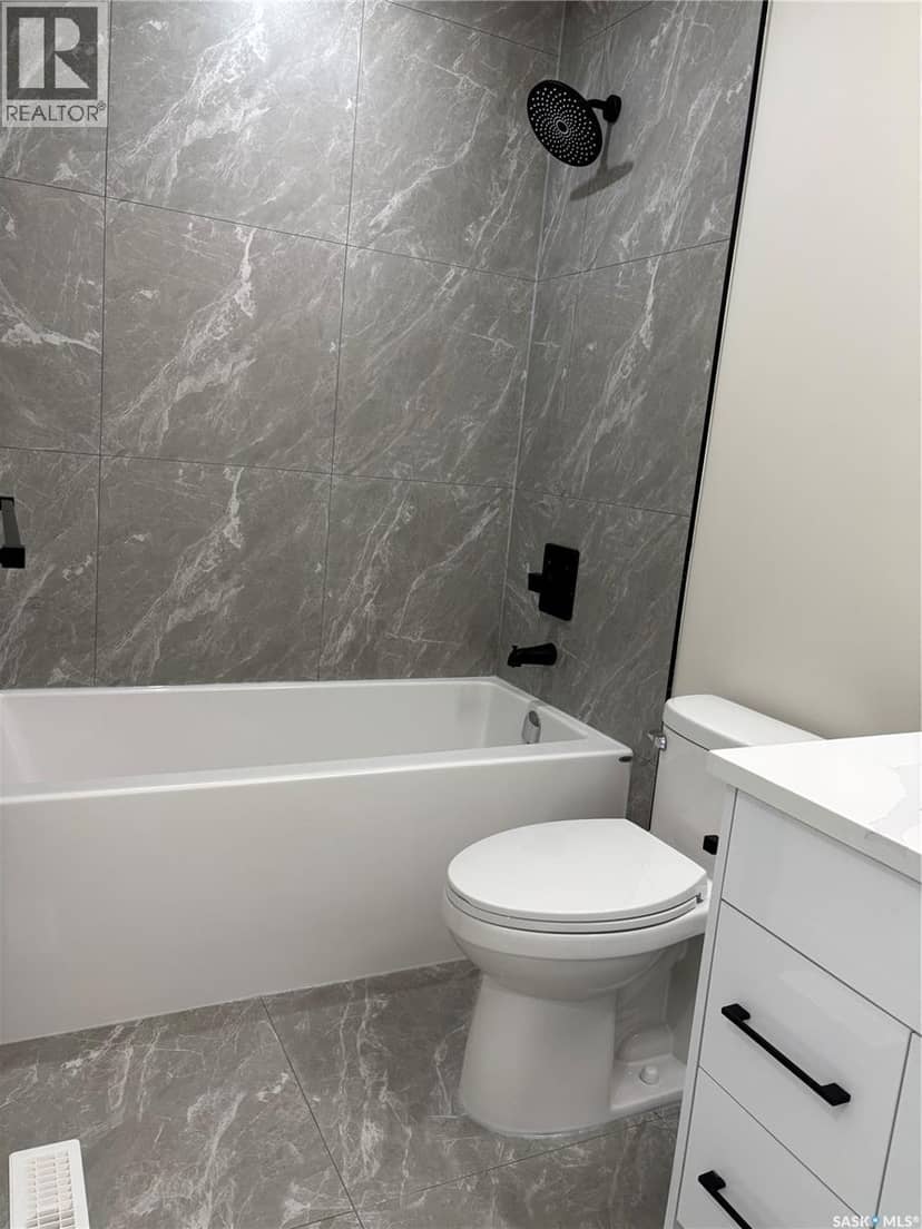 222 Veterans DRIVE — photo 14 of 16