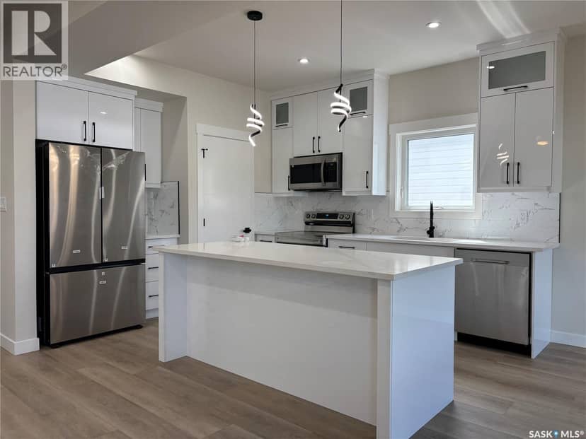 222 Veterans DRIVE — photo 7 of 16