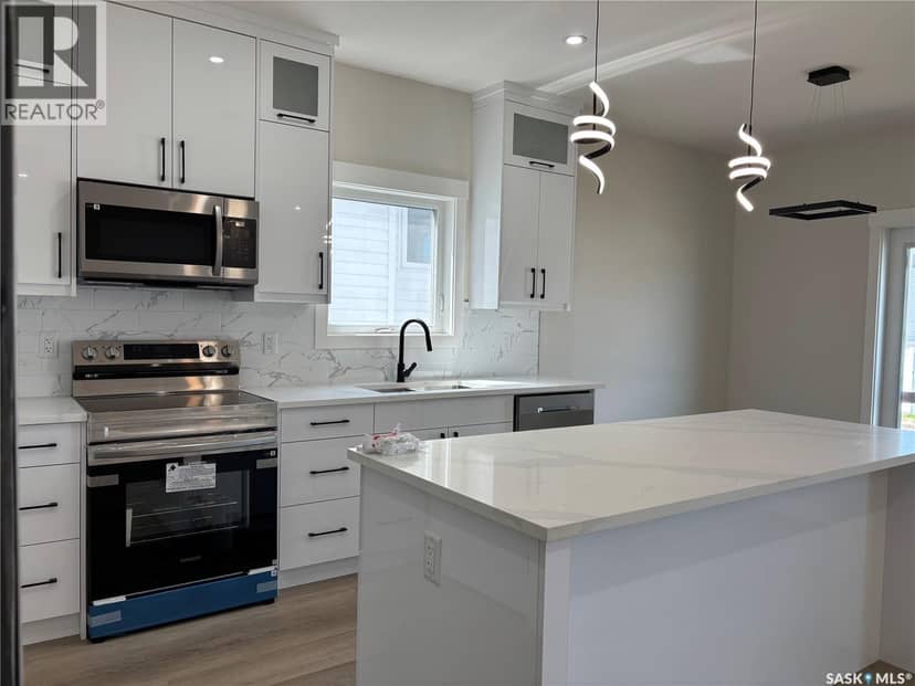 222 Veterans DRIVE — photo 9 of 16