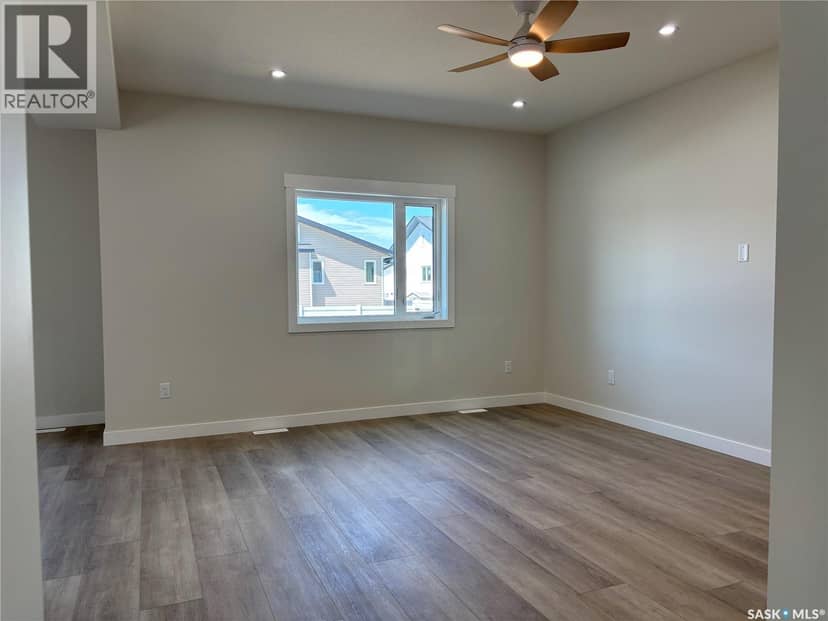 222 Veterans DRIVE — photo 5 of 16