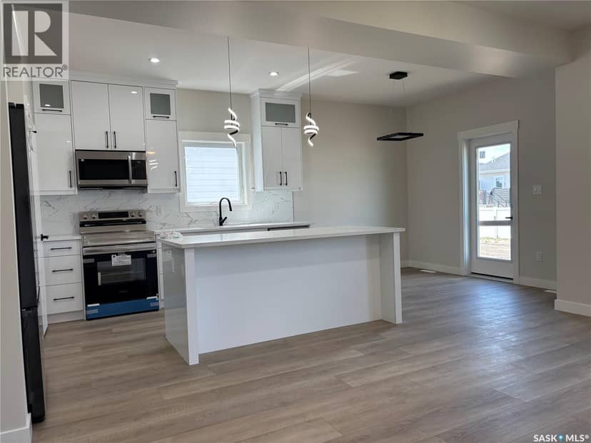 222 Veterans DRIVE — photo 6 of 16