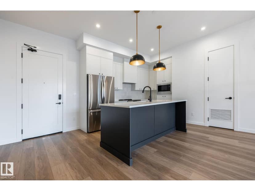 #102 7459 May Common NW, Edmonton, photo 2
