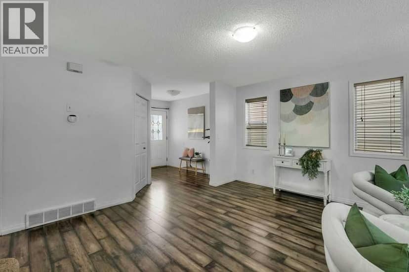 105 Saddlecrest Green NE, Calgary, photo 8