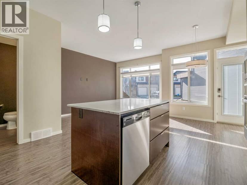 4, 450 Highlands Boulevard W — photo 12 of 40