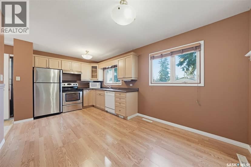 404 5th AVENUE E — photo 11 of 36