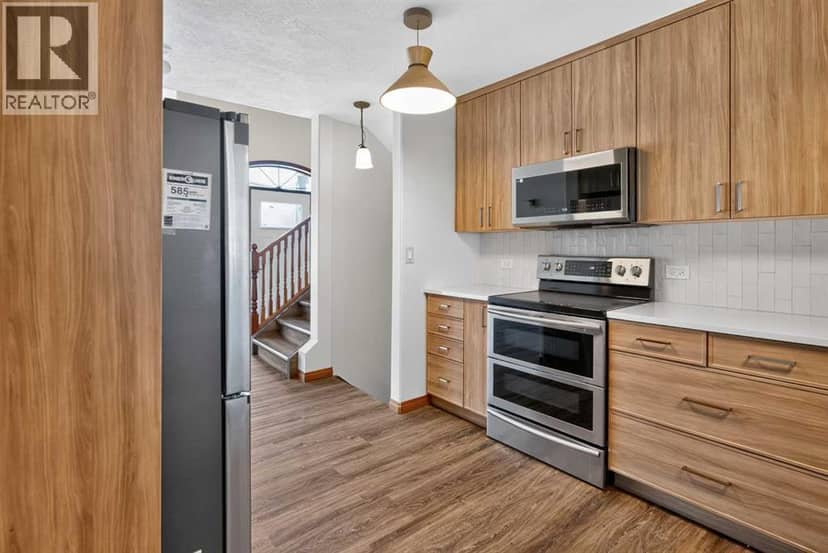 10407 102 Ave — photo 10 of 40