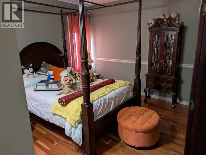 1009 22 Avenue — photo 18 of 36