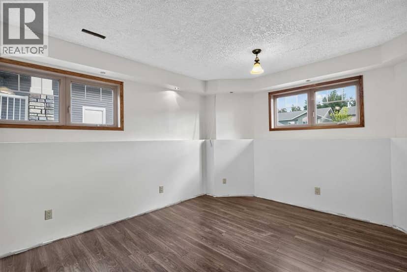 10407 102 Ave — photo 34 of 40