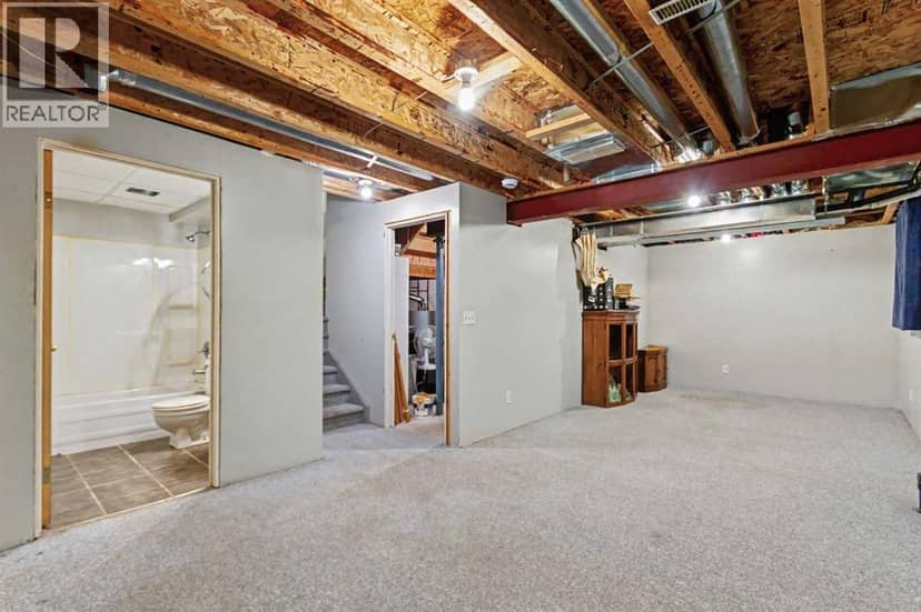 311 Erin Circle SE — photo 21 of 38