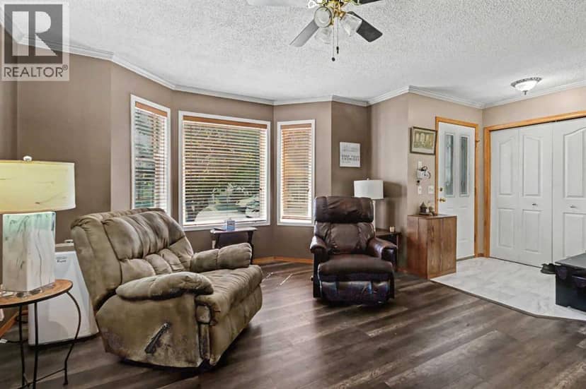 311 Erin Circle SE, Calgary, photo 3