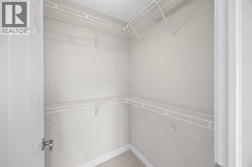 608 24 Avenue SW — photo 34 of 40