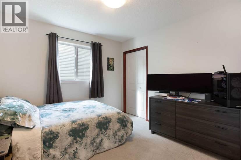 66 Cougarstone Close SW — photo 26 of 38