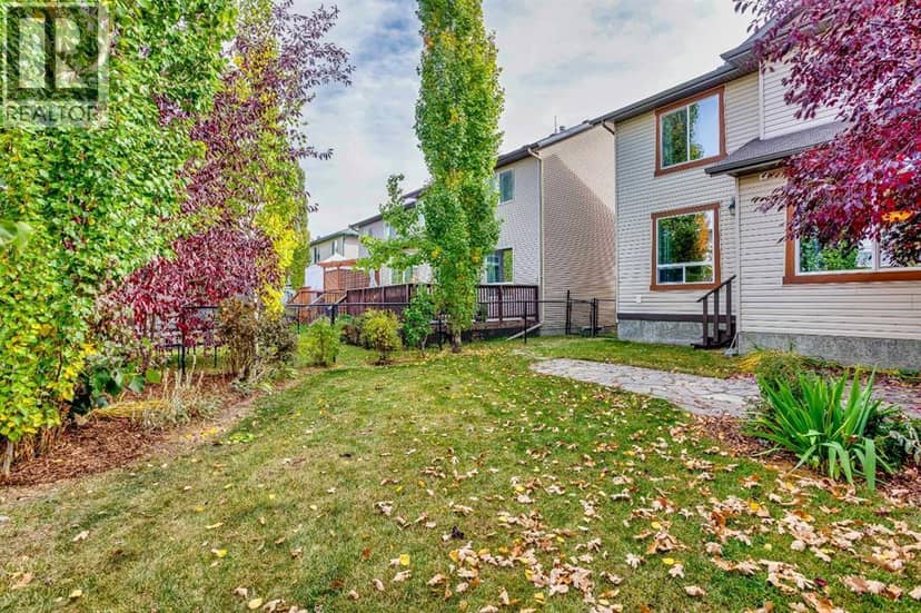 66 Cougarstone Close SW — photo 32 of 38