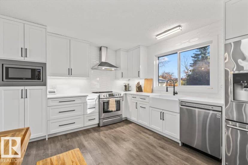 42 Glengarry Cr — photo 11 of 32
