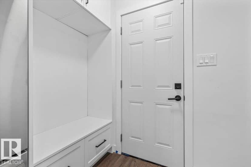 42 Glengarry Cr — photo 14 of 32