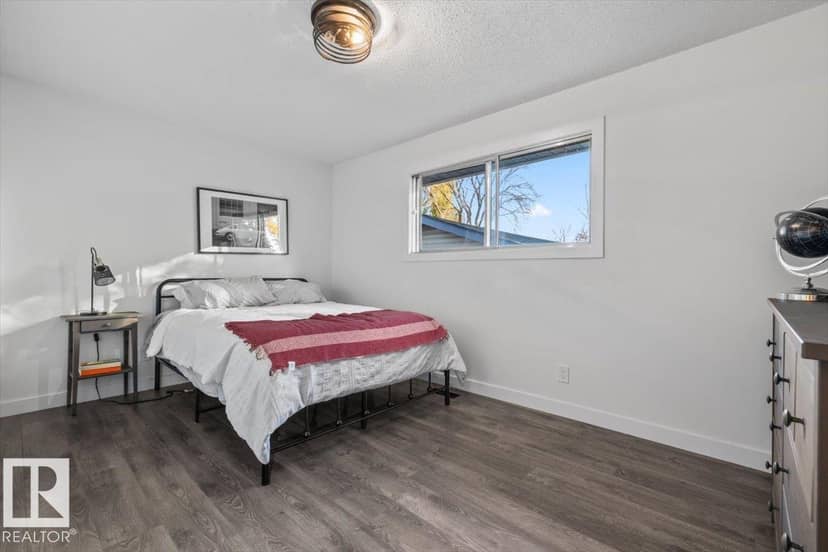 42 Glengarry Cr — photo 17 of 32