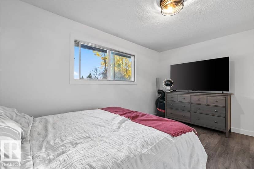 42 Glengarry Cr — photo 18 of 32