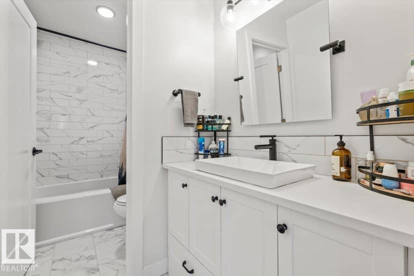42 Glengarry Cr — photo 20 of 32