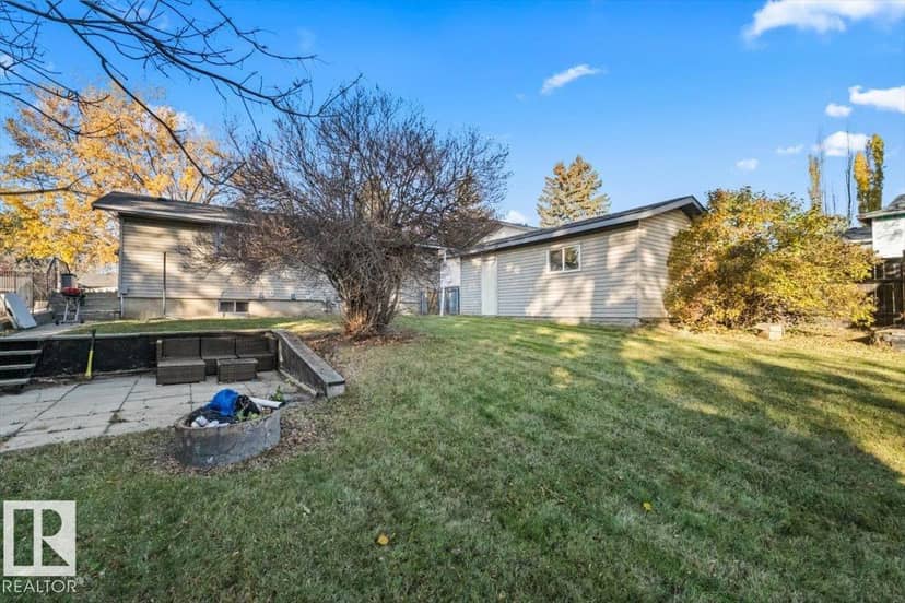 42 Glengarry Cr — photo 24 of 32