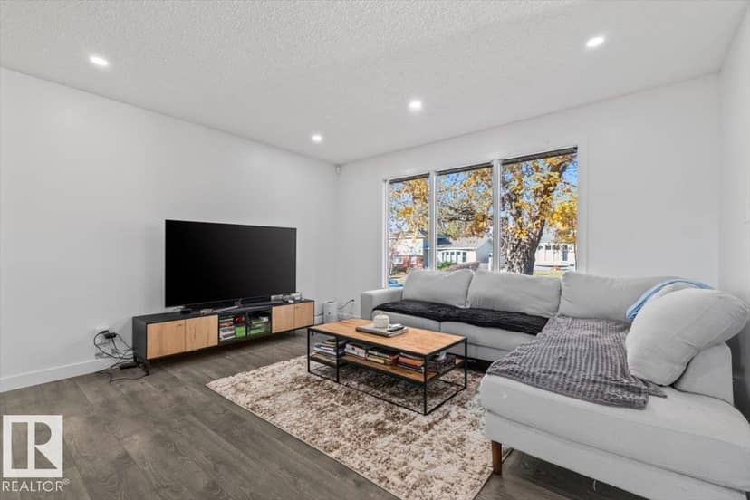 42 Glengarry Cr, Sherwood Park, photo 4