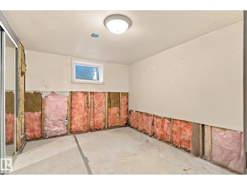 7308 77 ST NW — photo 33 of 40