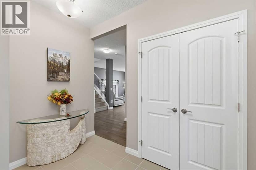 14 Riviera Place, Cochrane, photo 8