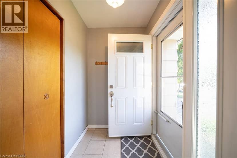 30 LIDA Street, Brantford, photo 4