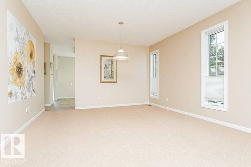 10439 14 AV NW NW, Edmonton, photo 7