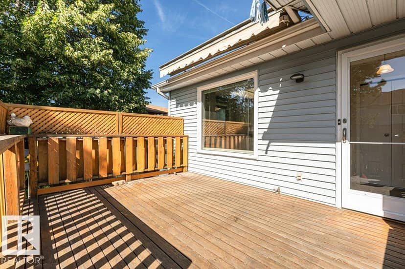 10439 14 AV NW NW — photo 40 of 40