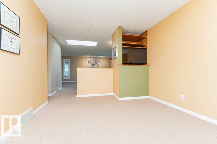 10439 14 AV NW NW — photo 24 of 40