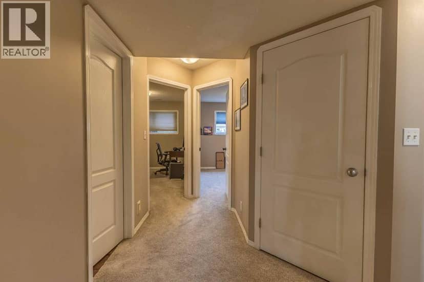 4430 47 Avenue — photo 19 of 24