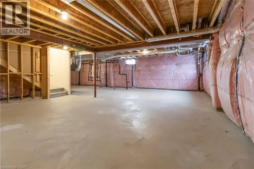 49 DENNIS Avenue — photo 30 of 32