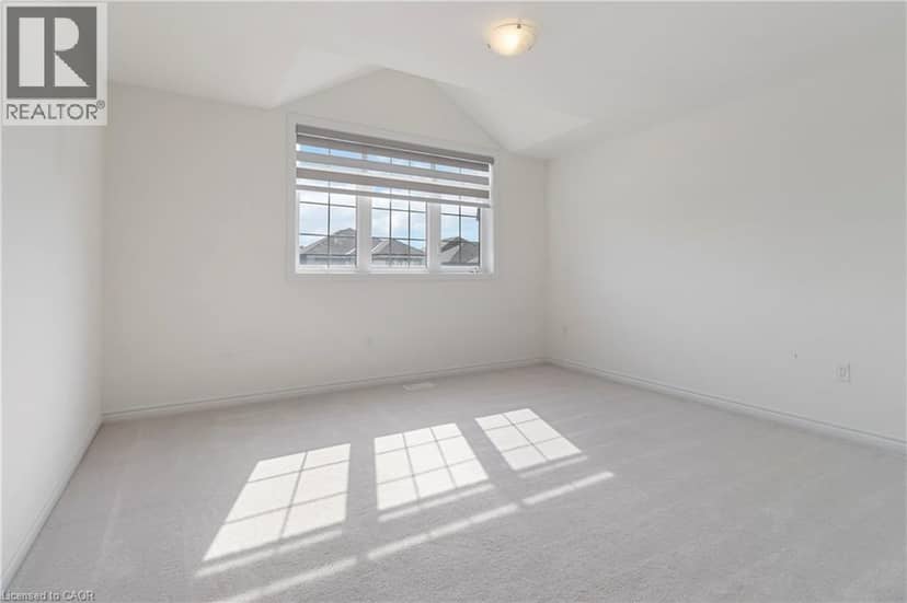 49 DENNIS Avenue — photo 23 of 32