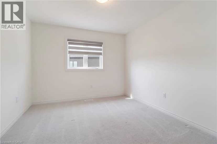49 DENNIS Avenue — photo 18 of 32