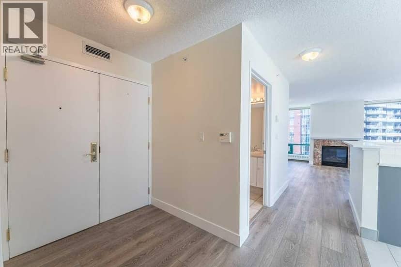 802, 801 2 Avenue SW — photo 10 of 40