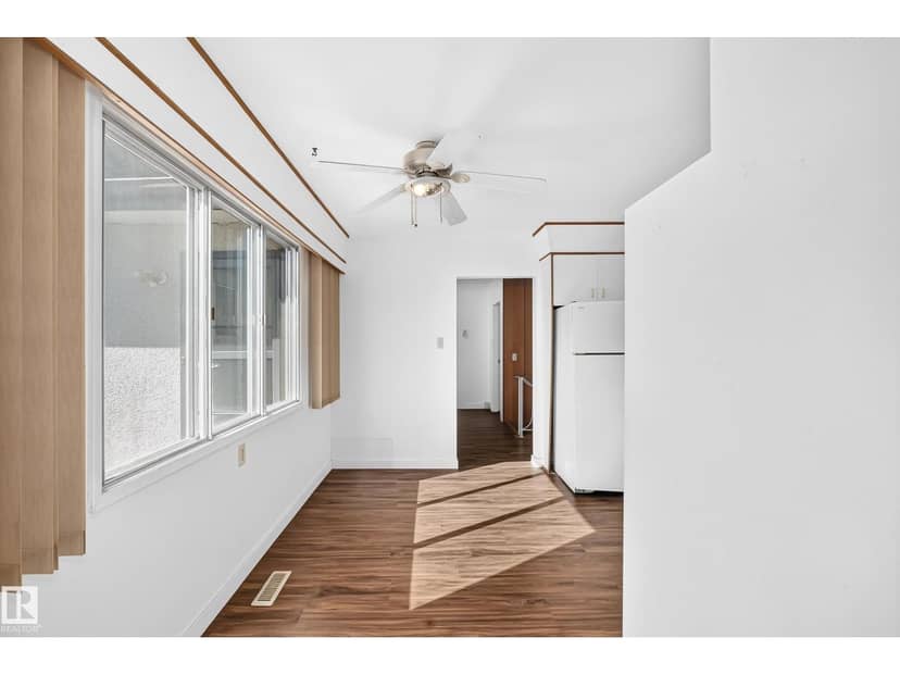 4008 124 ST NW — photo 10 of 40