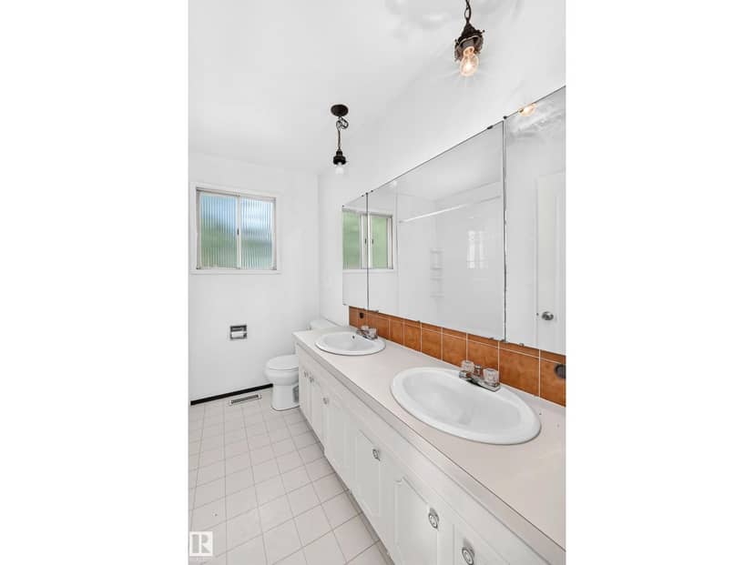4008 124 ST NW — photo 39 of 40