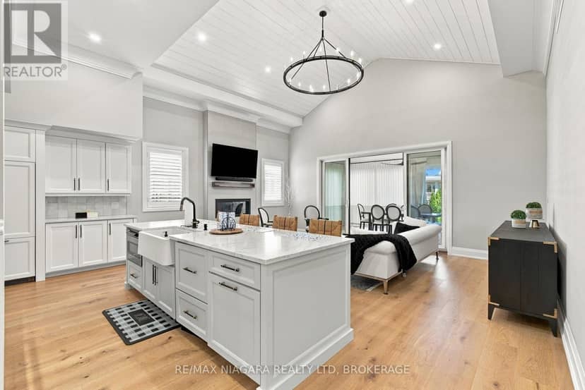 1A Bayberry Lane — photo 9 of 40
