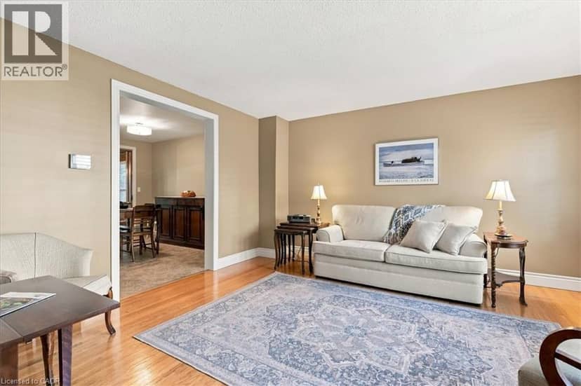 80 CHURCHILL Drive, Cambridge, photo 5