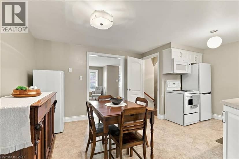 80 CHURCHILL Drive — photo 12 of 40