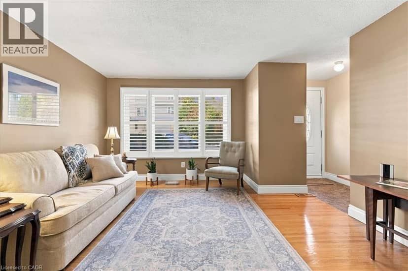 80 CHURCHILL Drive, Cambridge, photo 6