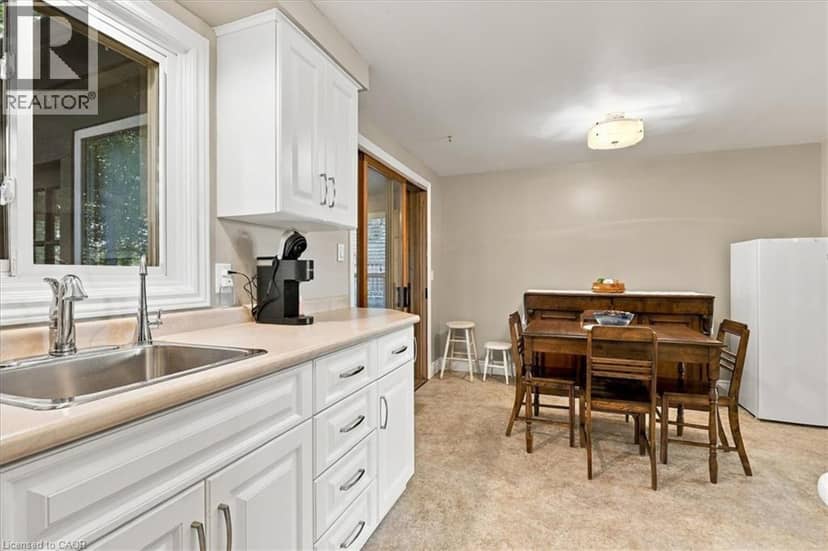 80 CHURCHILL Drive — photo 11 of 40